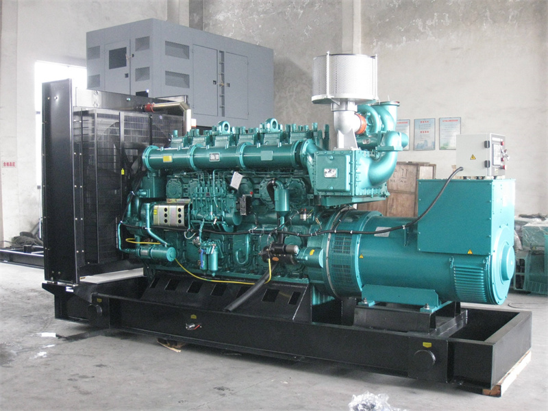 梧州200KW 柴油发电机的油耗是多少?